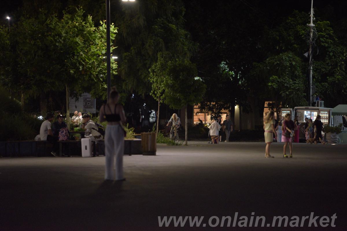 Городские зарисовки Армавирская площадь Армавир