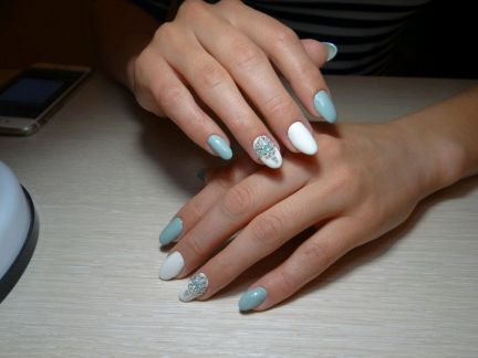 Маникюр, покрытие гельлаком  Армавир