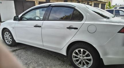 Оклейка авто винилом под такси  Армавир