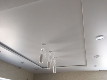 Натяжные потолки-уровни-подсветки-светильники  Армавир