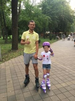 Обучение катанию на коньках и роликах. Тренер  Армавир