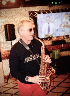 Ведущий-саксофонист,тамада,свадьбы,юбилеи(профи)  Армавир