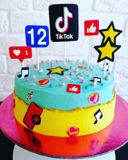 Торты, капкейки на заказ  Армавир