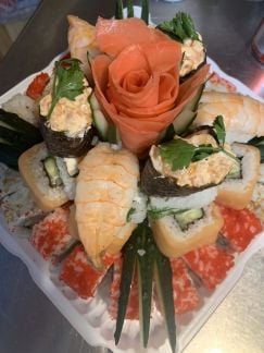 Торты на заказ из роллов  Армавир