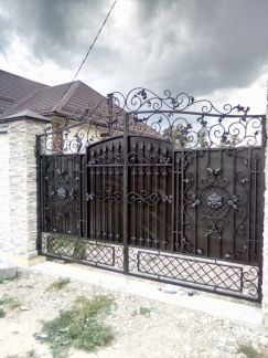 Изготовление ворот, калиток, заборов  Армавир