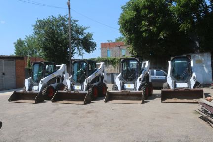 Аренда услуги минипогрузчика Bobcat S530 (бобкет)  - купить на сайте объявлений Краснодар онлайн