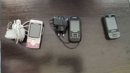 3 Телефона Samsung  - купить на сайте объявлений Армавир онлайн