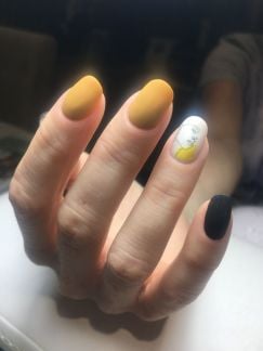 Маникюр и педикюр Выезд к Вам  Армавир