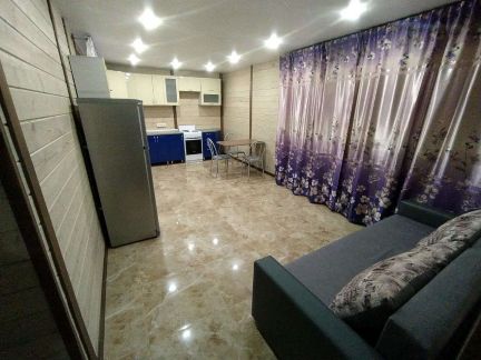 Дом 48м кв. на участке 6 сот.  Армавир