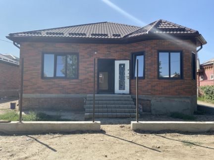 Продаю  дом , 160 кв.м , Кирпичный Армавир