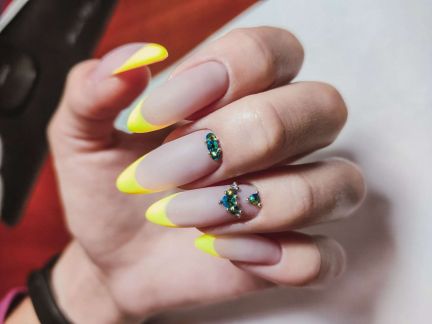 Мастер маникюра  Армавир