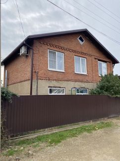 Дом 115м кв. на участке 6 сот.  Армавир