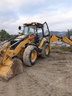 Услуги трактора экскаватора гидромолот  Армавир