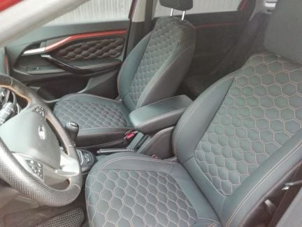 Перетяжка и ремонт сидений  Армавир