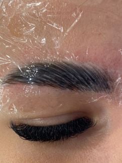 Долговременная укладка бровей  - купить на сайте объявлений Армавир онлайн