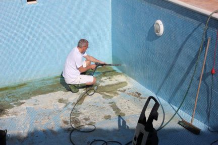 Обслуживание басейнов  Армавир