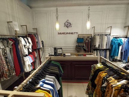 Продавец-консультант в магазин одежды  - купить на сайте объявлений Сочи онлайн