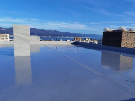 Монтаж и ремонт плоских и эксплуатируемых кровель  Армавир