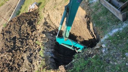 Услуги мини экскаватора  Армавир