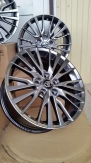 Шикарные R17, Toyota Crown, реплика  Армавир