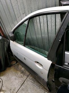 Передняя левая дверь Renault Scenic RX4  - купить на сайте объявлений Армавир онлайн