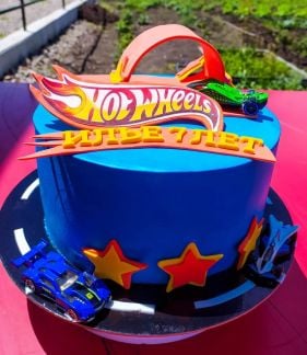 Торты на заказ  Армавир