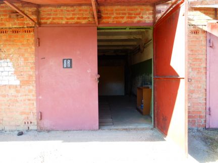 Продам гараж, 21 м кв.  Армавир