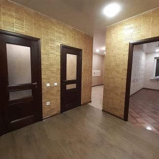 Поклейка обоев. Лена. плинтус  Армавир