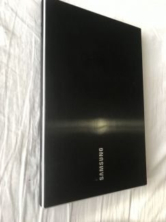 Крышка матрицы ноутбука SAMSUNG np 305 v5a в сборе  Армавир