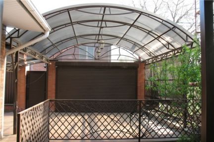 Навесы г. Севастополь (профнастил, поликарбонат)  Армавир