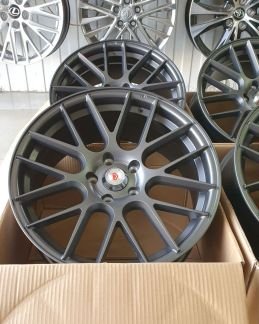 Новые R18, реплика Vossen 5/112, в наличии  Армавир