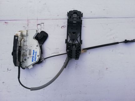Замок передней правой двери Volkswagen Jetta 6  - купить на сайте объявлений Армавир онлайн