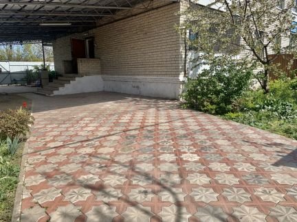 Дом 73 м кв. на участке 3 сот.  Армавир