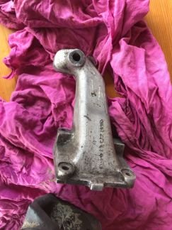 6612230304 кронштейн опоры  Армавир