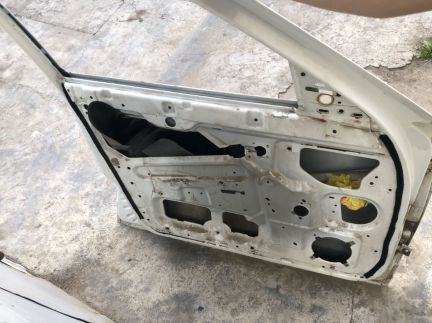 Дверь на приору, белая,левая  Армавир