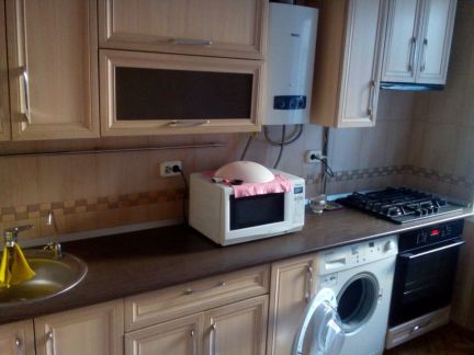 Продам 3х-комнатную квартиру, 70 м кв., 1/5 эт.  - купить на сайте объявлений Армавир онлайн